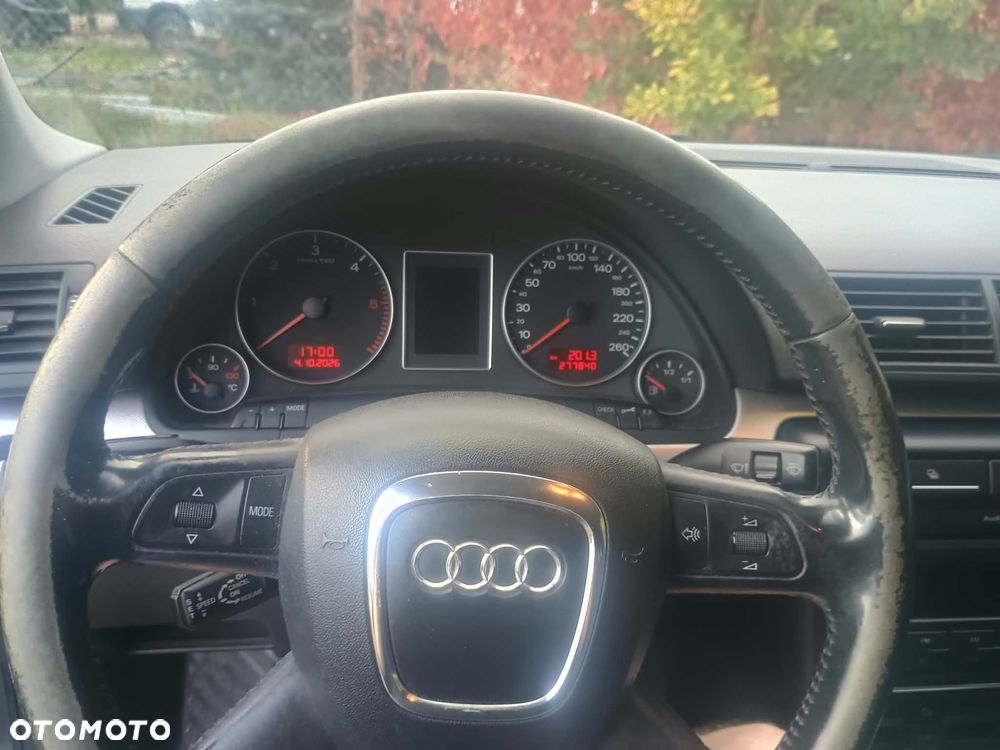 Audi A4 Limousine - 6