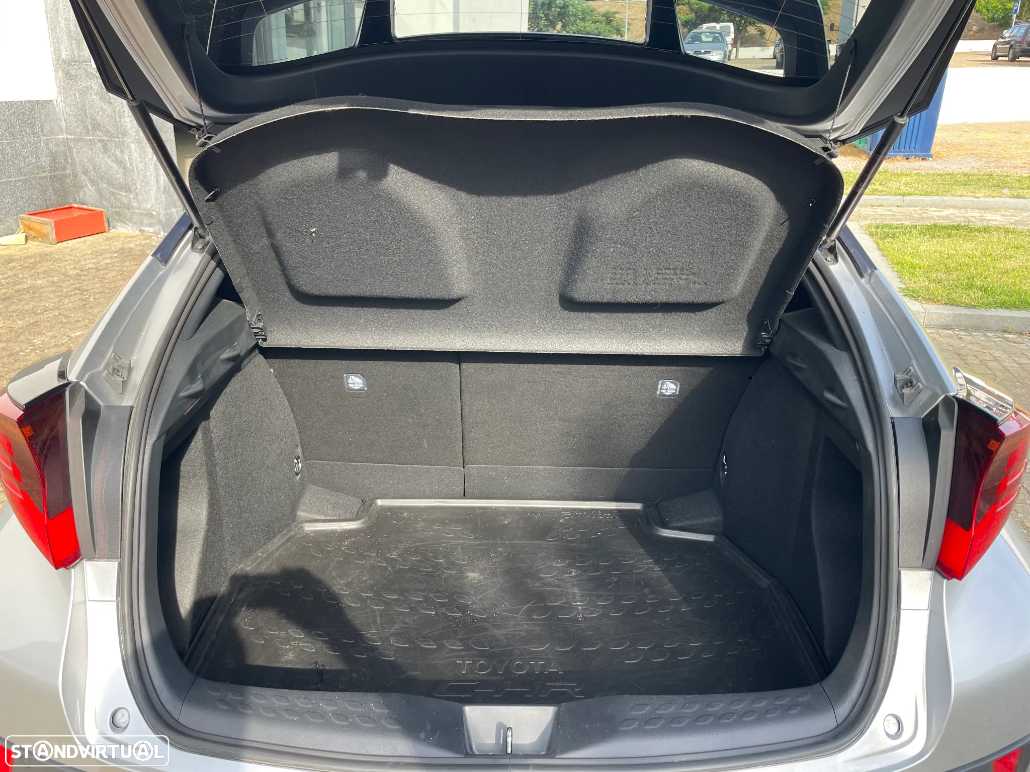 Toyota C-HR 1.8 Hybrid Exclusive+P.Luxury - 12