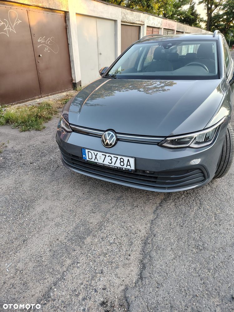 Volkswagen Golf - 8