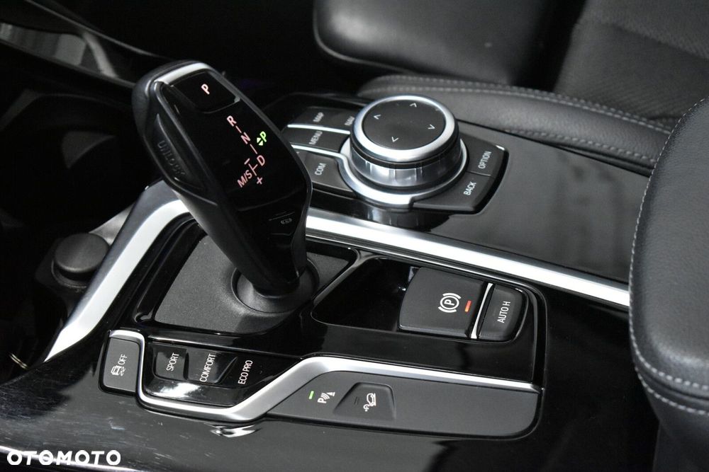 BMW X3 xDrive20d MHEV Advantage - 18