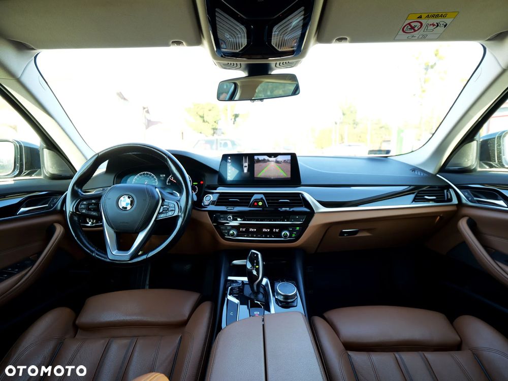 BMW Seria 5 520d xDrive Sport Line sport - 26