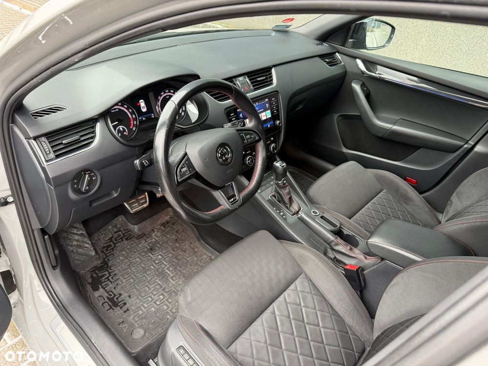 Skoda Octavia 2.0 TDI RS DSG - 16