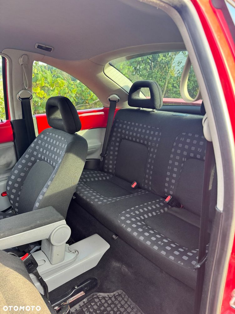 Volkswagen New Beetle 2.0 - 8