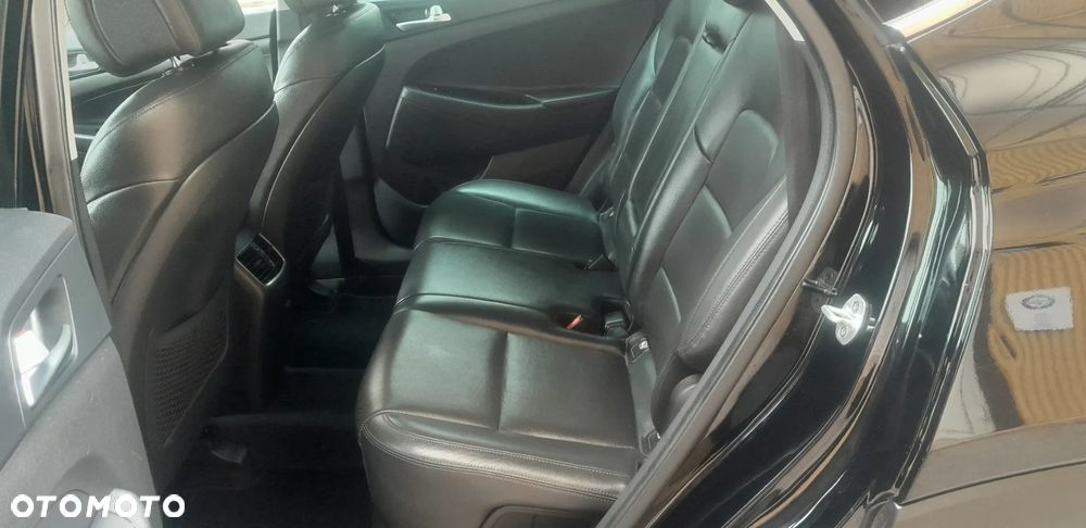 Hyundai Tucson blue 1.7 CRDi 2WD DCT Premium - 23