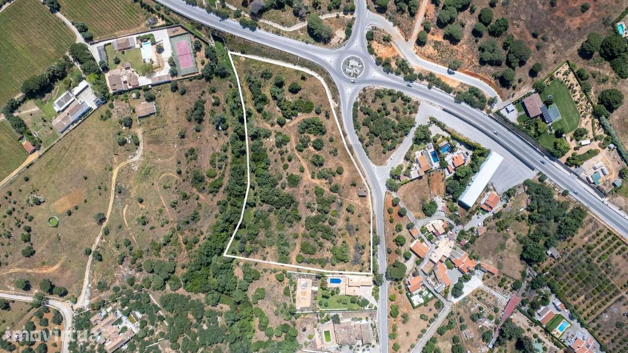 Terreno Misto com ruina de 28.30 m2 e rústico de 16781 m2 - Potencial - Grande imagem: 3/15