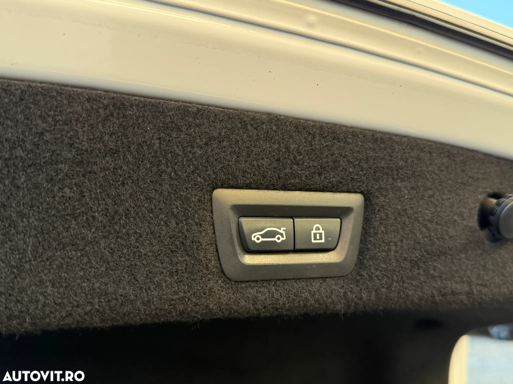 BMW Seria 7 740d xDrive - 29
