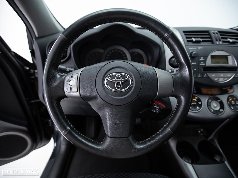 Toyota RAV4 2.2 D-4D - 14