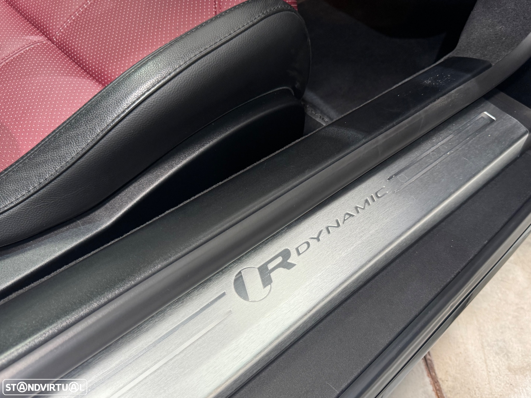 Jaguar F-Type 2.0 i4 R-Dynamic - 44