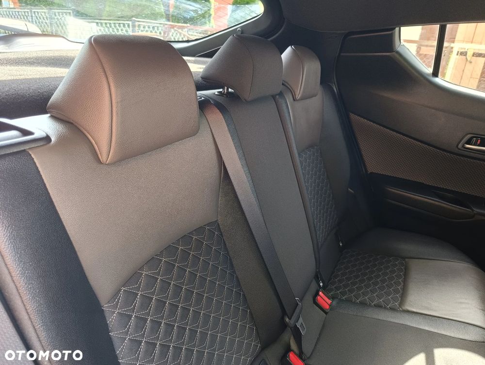 Toyota C-HR Business-Edition - 26