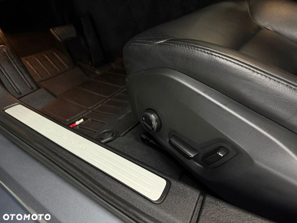 Volvo S60 T6 AWD Momentum Pro - 14