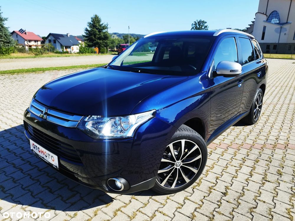 Mitsubishi Outlander 2.0 2WD Diamant Edition - 4