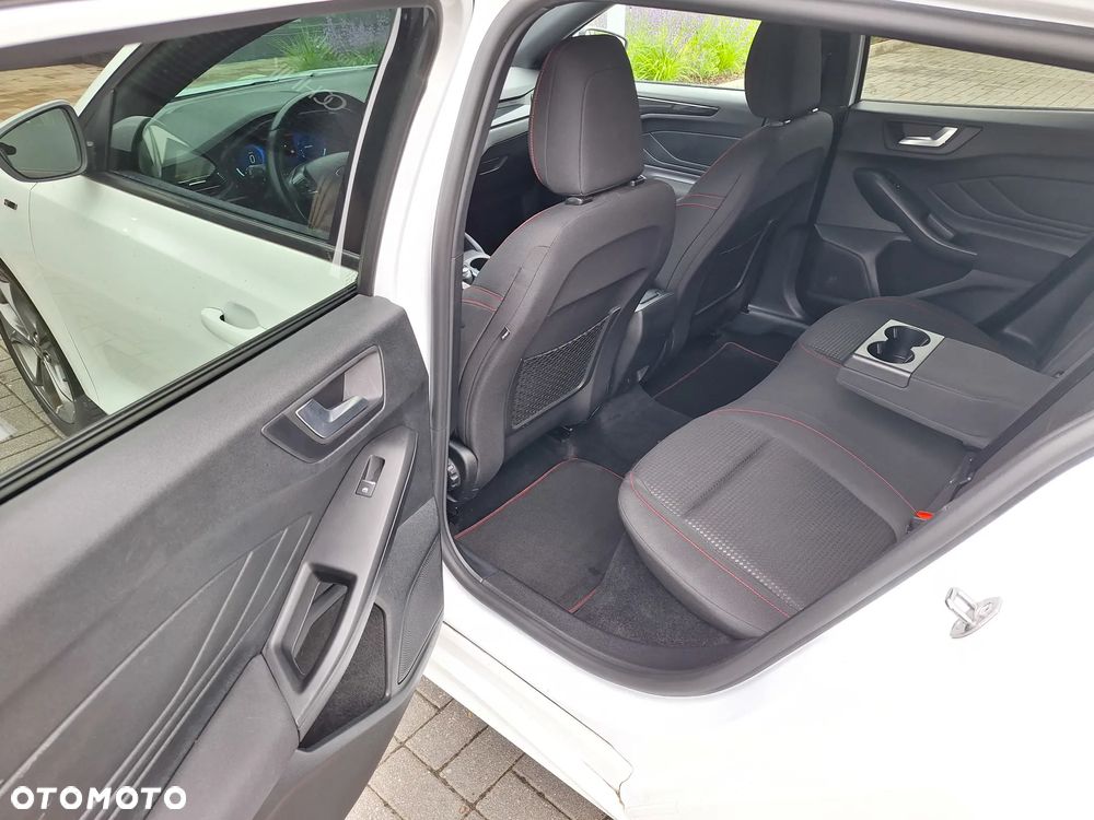 Ford Focus 1.5 EcoBoost ST-Line X - 20