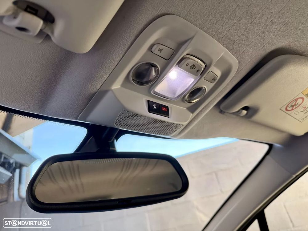 Peugeot 2008 PureTech 110 Stop&Start GT-Line Edition - 16