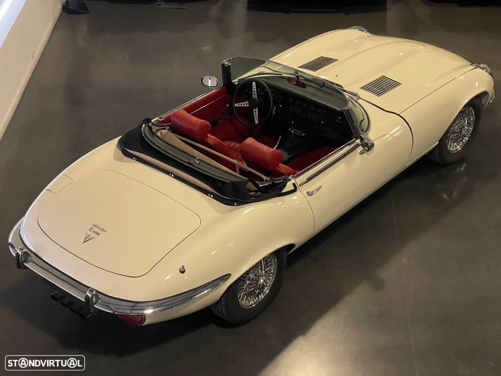 Jaguar E-Type - 2