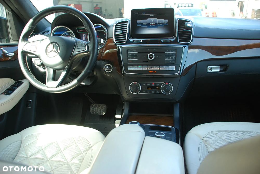 Mercedes-Benz GLE 250 d 4-Matic - 25