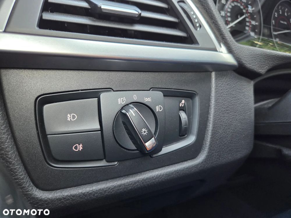 BMW Seria 3 330e iPerformance Sport Line - 18