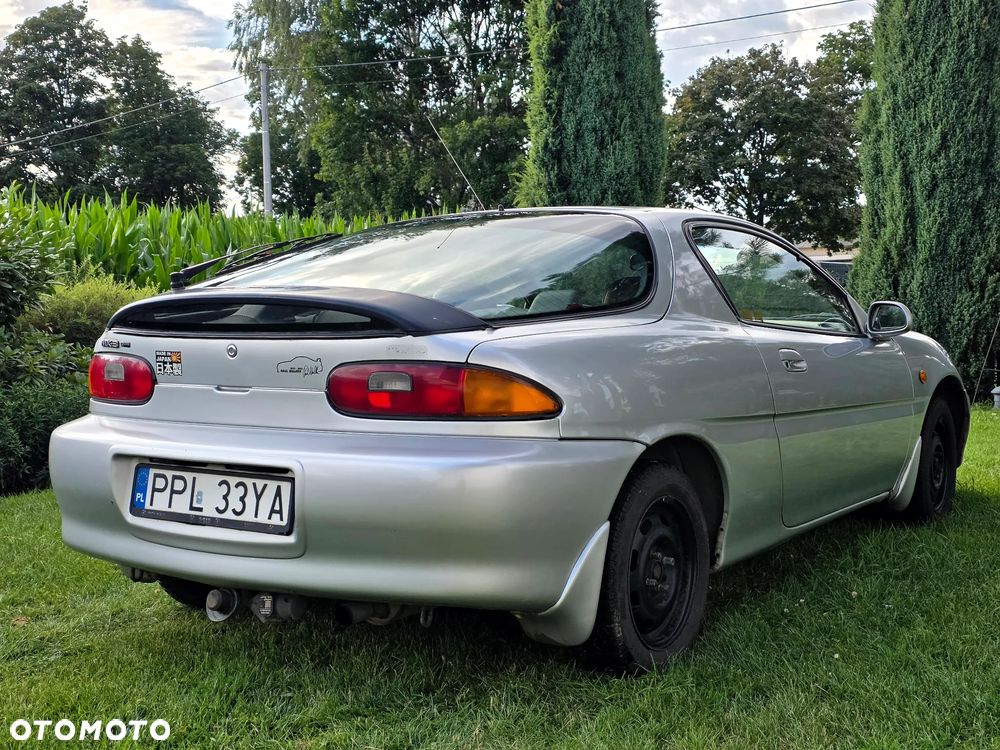 Mazda MX-3 - 12