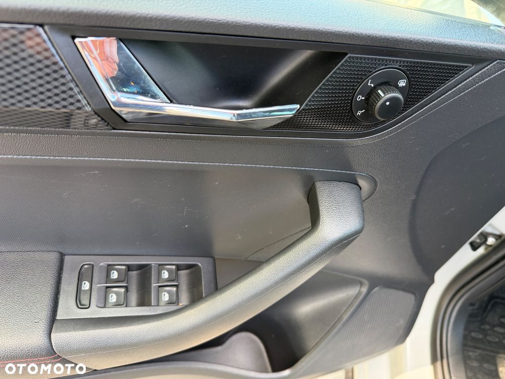 Skoda RAPID 1.0 TSI DSG Monte Carlo - 18