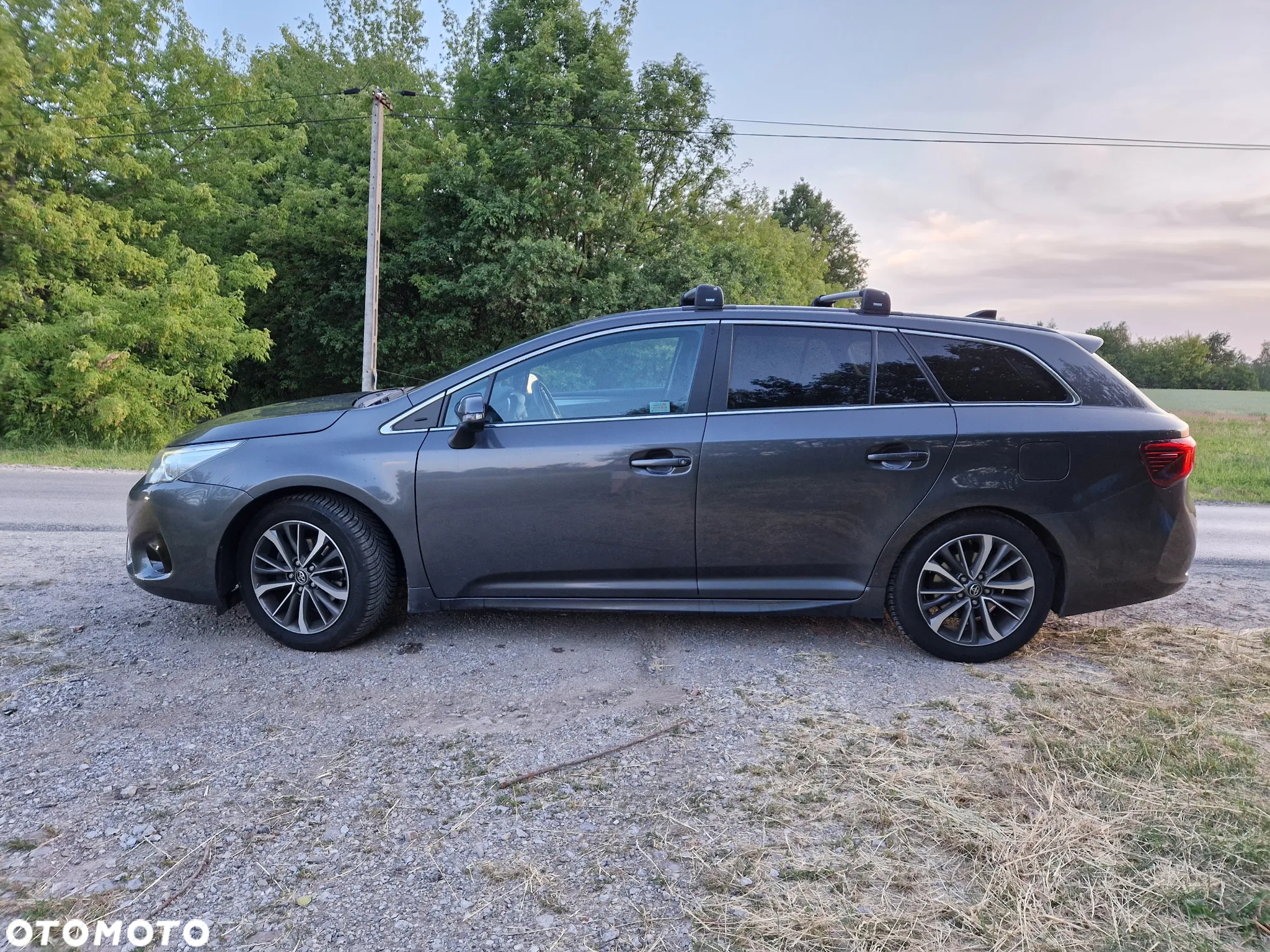 Toyota Avensis - 12