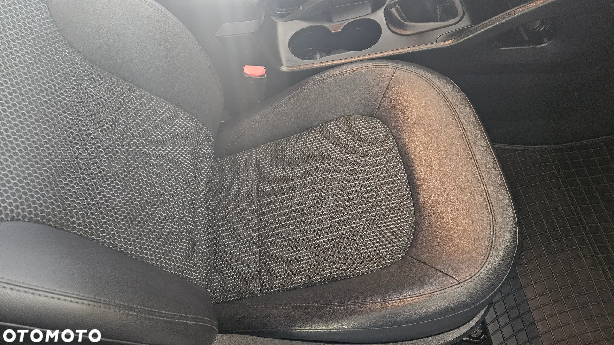 Hyundai ix35 1.6 2WD blue Style - 16