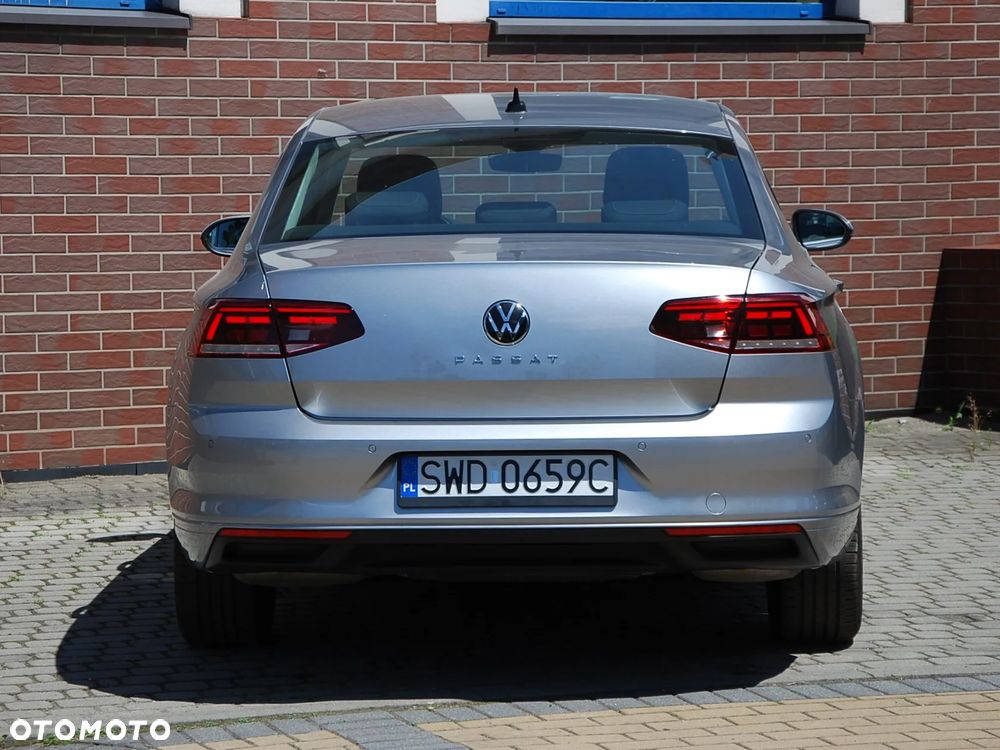 Volkswagen Passat 2.0 TSI Business DSG - 19