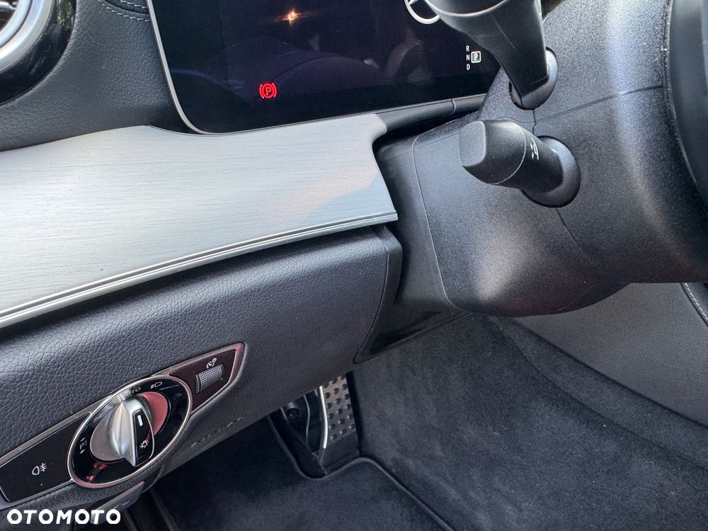 Mercedes-Benz Klasa E 300 de PHEV 4-Matic AMG 9G-Tronic - 25