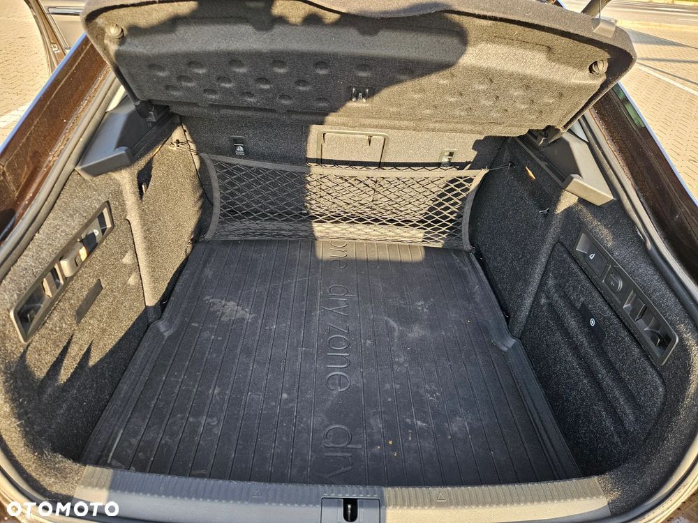 Skoda Superb 2.0 TDI L&K DSG - 22
