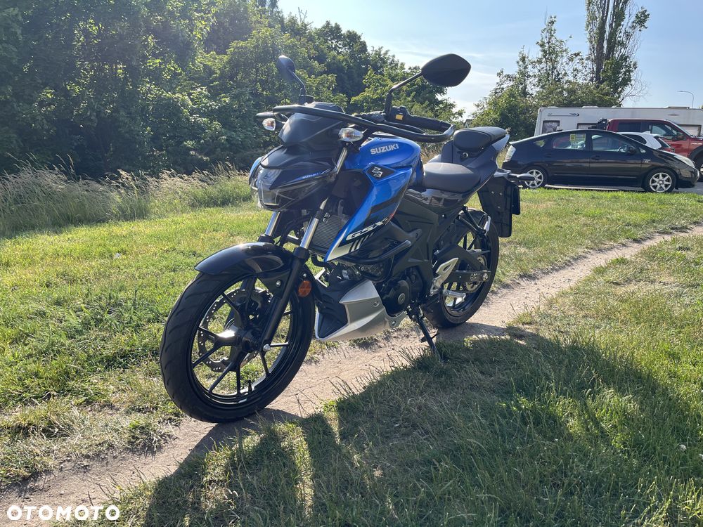 Suzuki GSX - 4