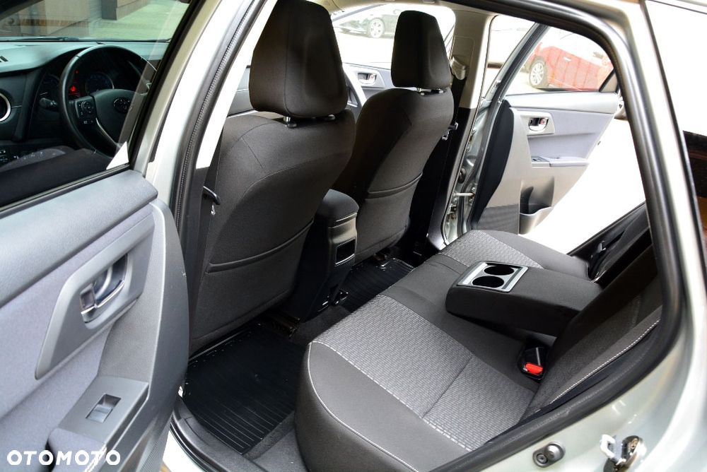 Toyota Auris 1.6 Premium Comfort - 7