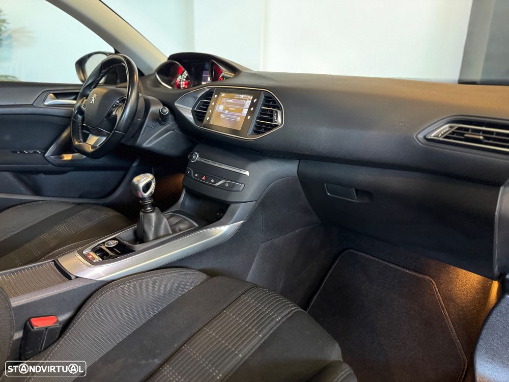 Peugeot 308 SW BlueHDi 120 Stop & Start Allure - 30