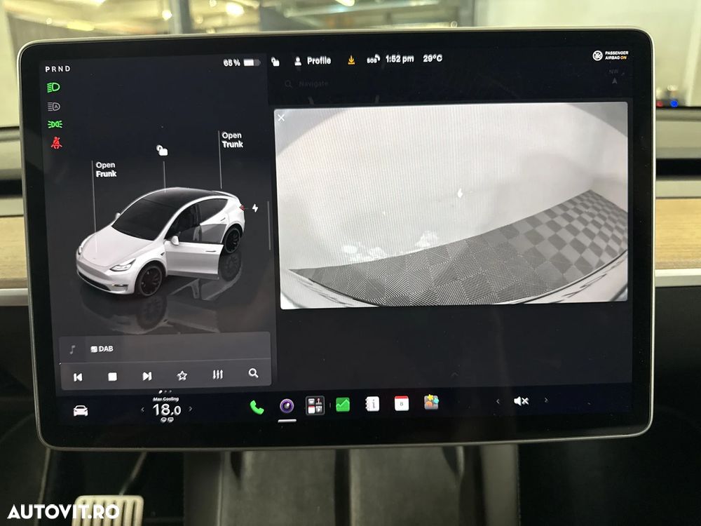Tesla Model Y - 15