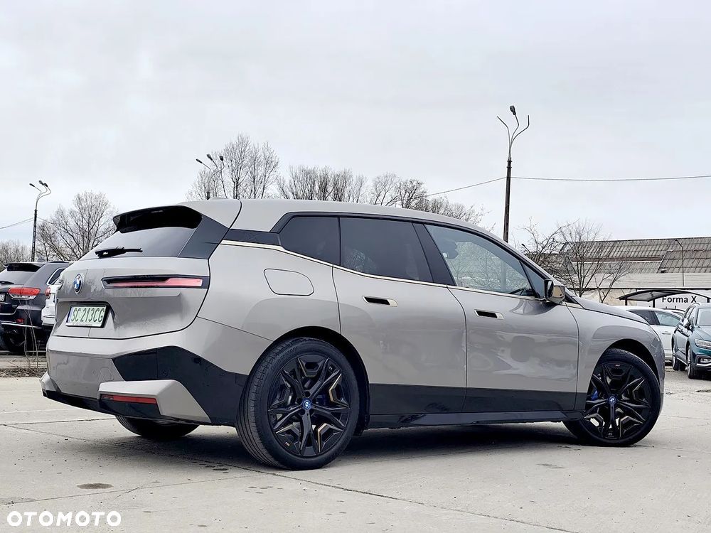 BMW iX xDrive40 76.6kWh Signature - 5
