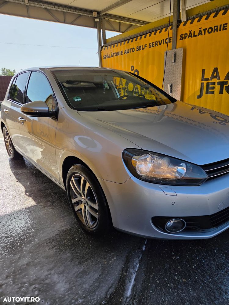 VOLKSWAGEN Golf 2009