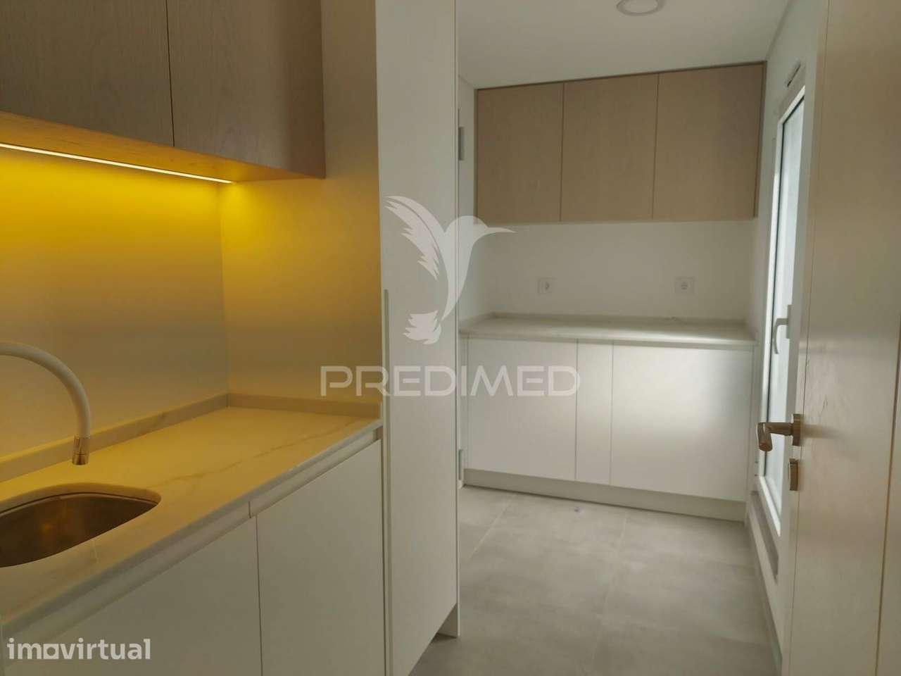 Moradia Nova de 3 Quartos com Suíte, Espaço Gourmet e Garagem em Fe... - Grande imagem: 3/7