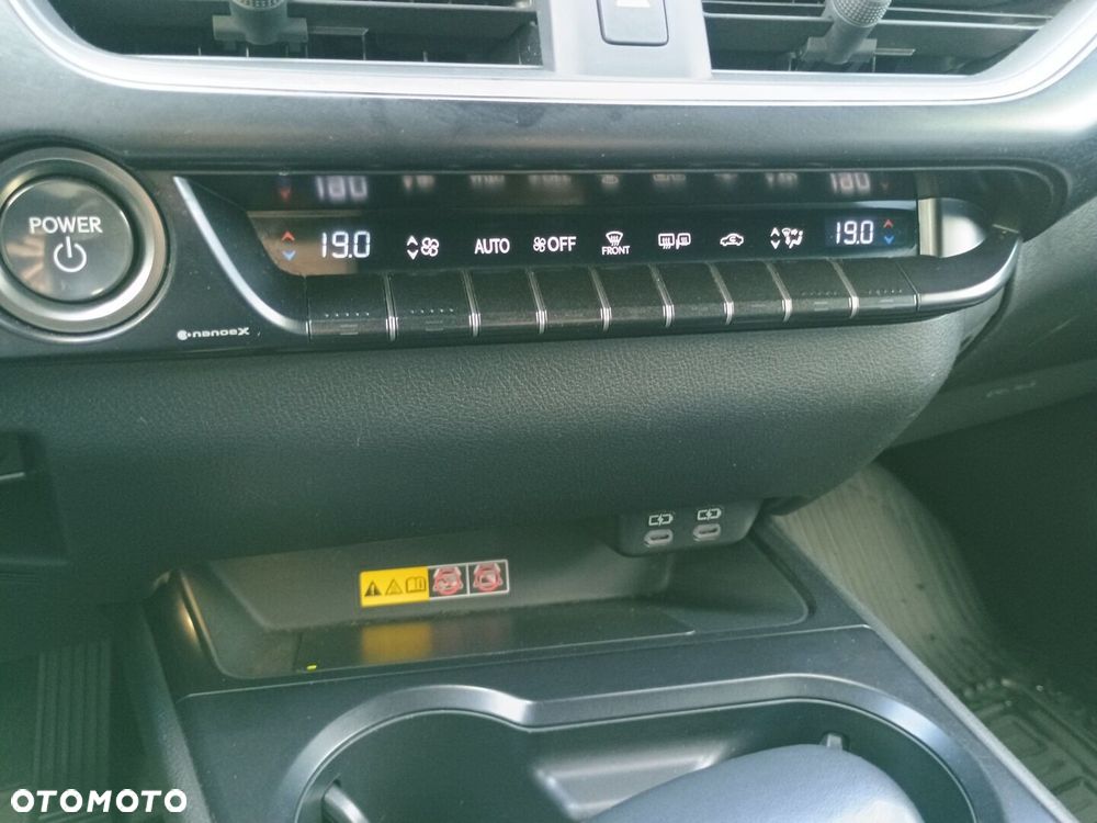 Lexus UX 250h GPF Business 2WD - 18