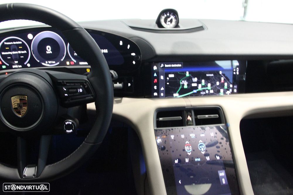 Porsche Taycan Sport Turismo - 40