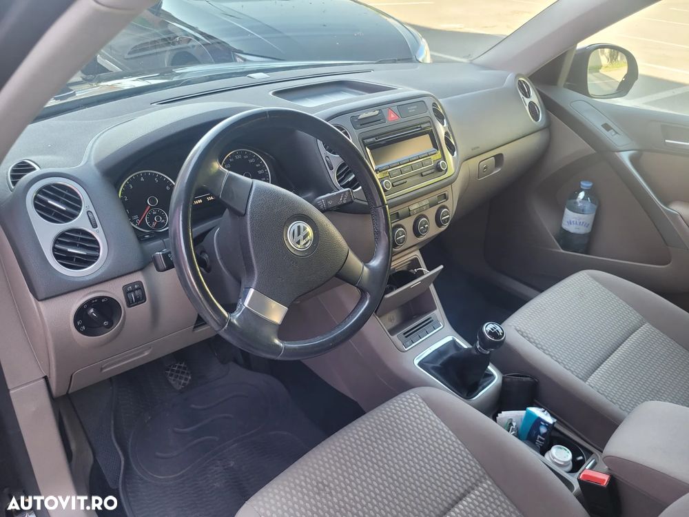 Volkswagen Tiguan - 6