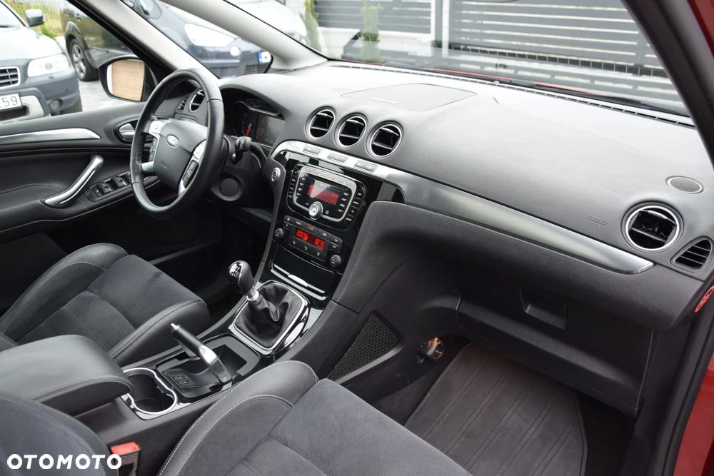 Ford S-Max 2.0 TDCi DPF Titanium - 27