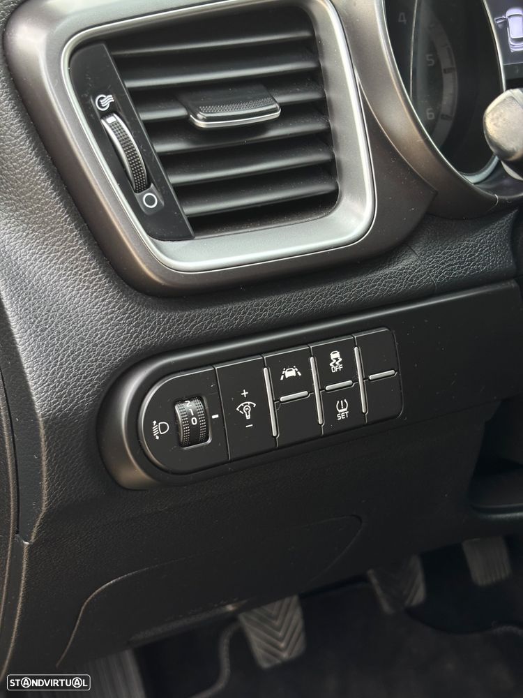 Kia Ceed SW 1.6 CRDi SX - 19