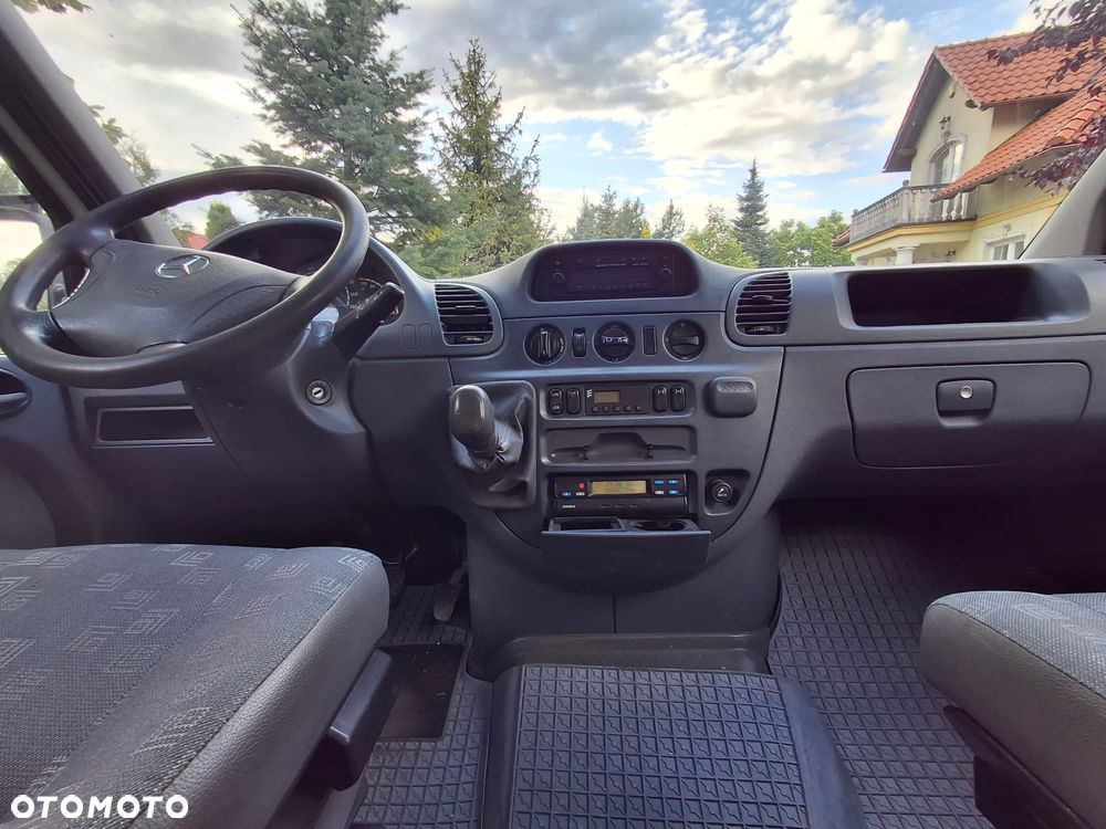 Mercedes-Benz Sprinter - 17