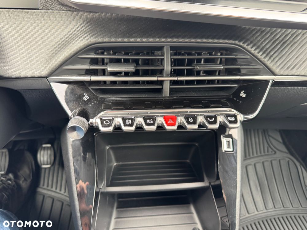 Peugeot 208 1.2 T Edition S&S - 16