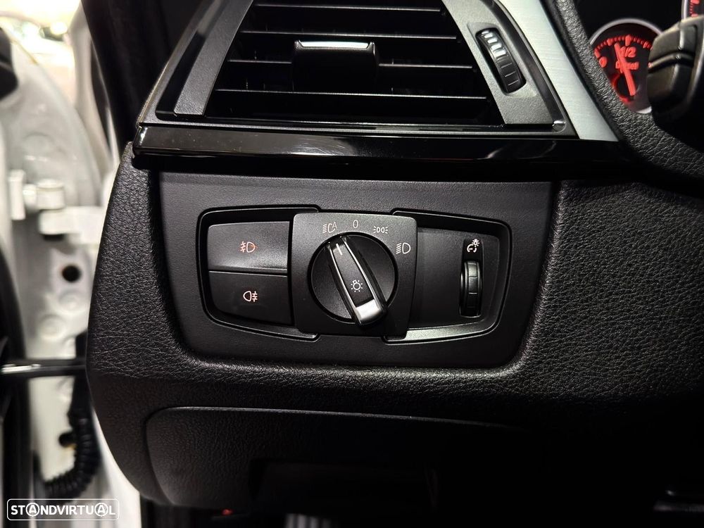 BMW 320 Gran Turismo d Line Sport - 38