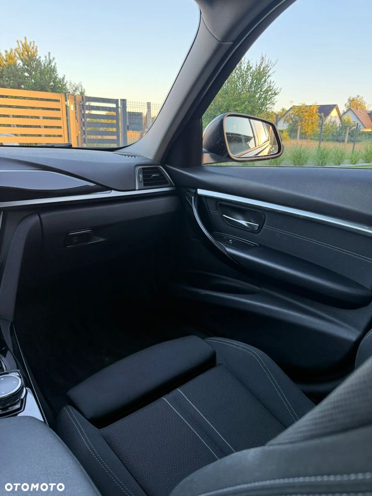 BMW Seria 3 335d xDrive Sport Line - 13