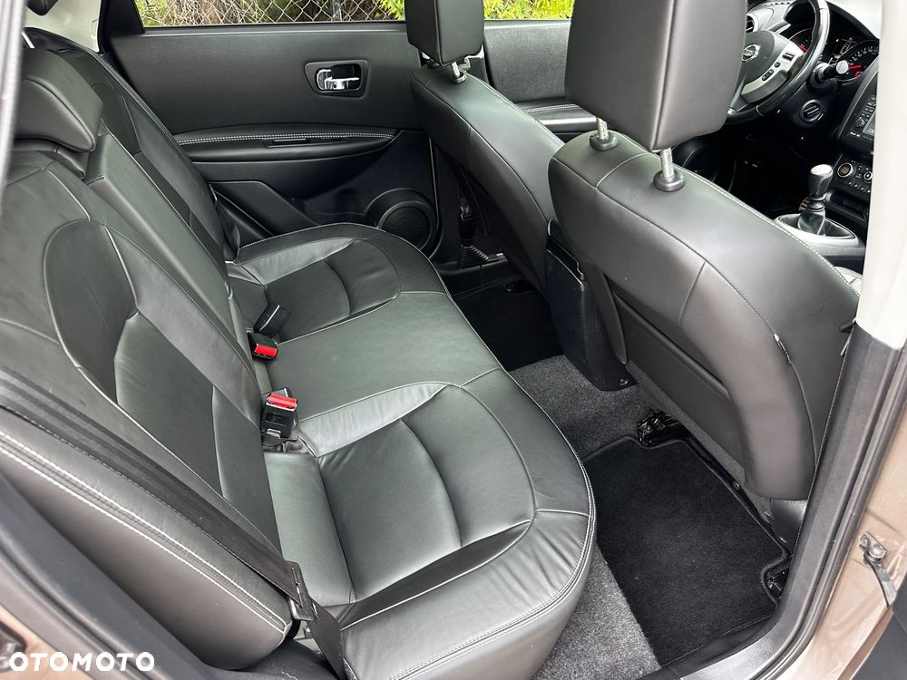 Nissan Qashqai 1.6 dCi 4 x 4 DPF Start/Stop tekna - 23