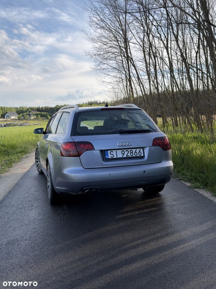 Audi A4 Limousine - 5