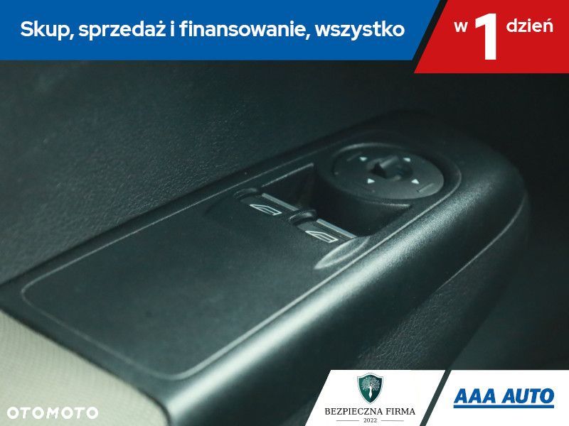 Ford Tourneo Courier - 18