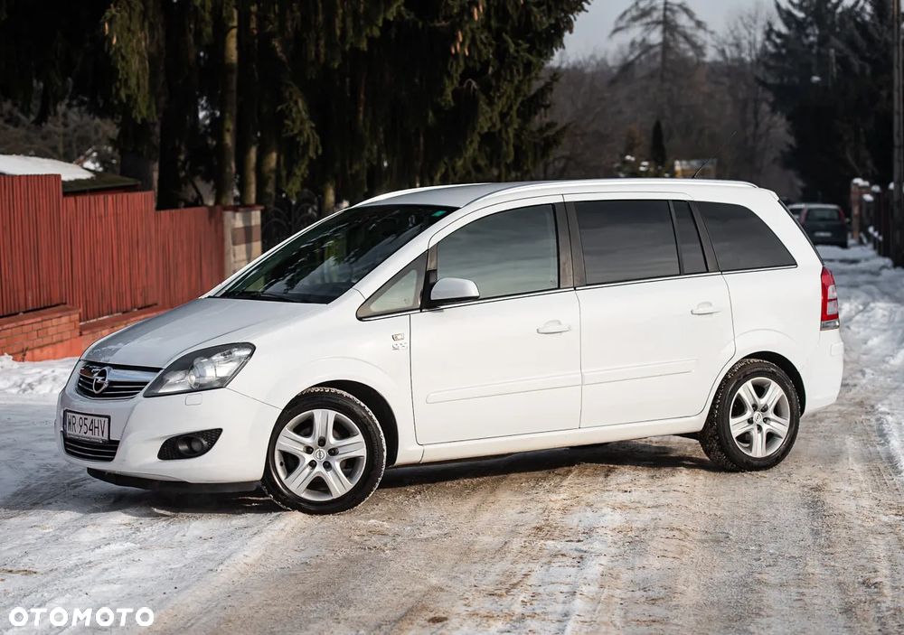 Opel Zafira - 13