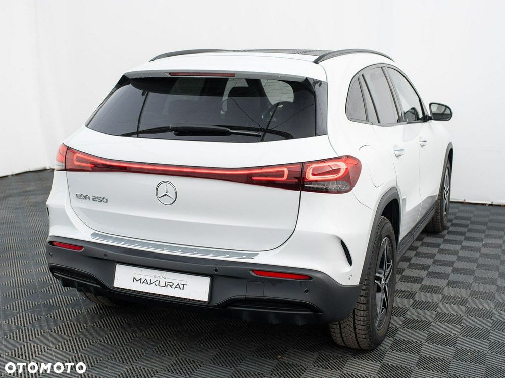 Mercedes-Benz EQA 250 66.5kWh AMG Line - 6