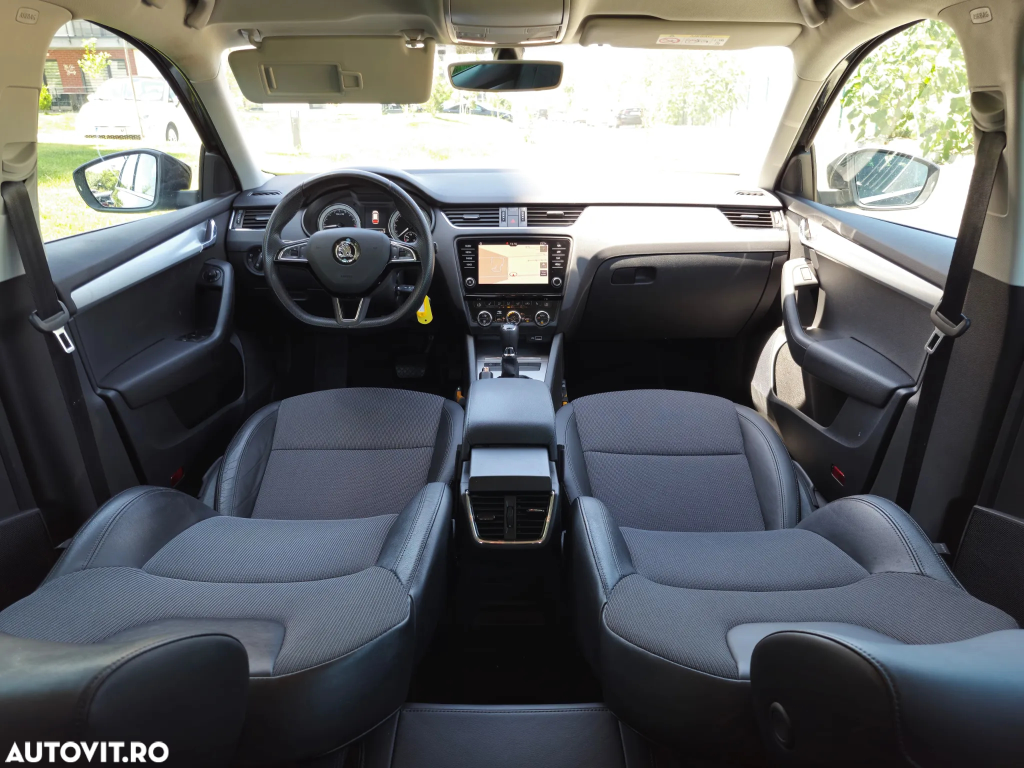 Skoda Octavia Combi Diesel 1.6 TDI DSG Ambition - 11