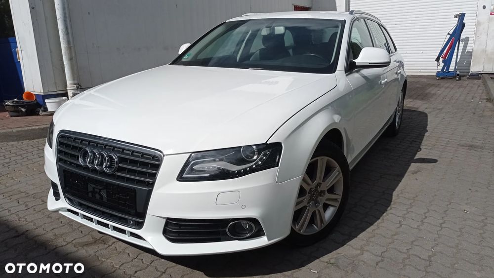 Audi A4 Avant 2.0 TFSI Attraction - 28